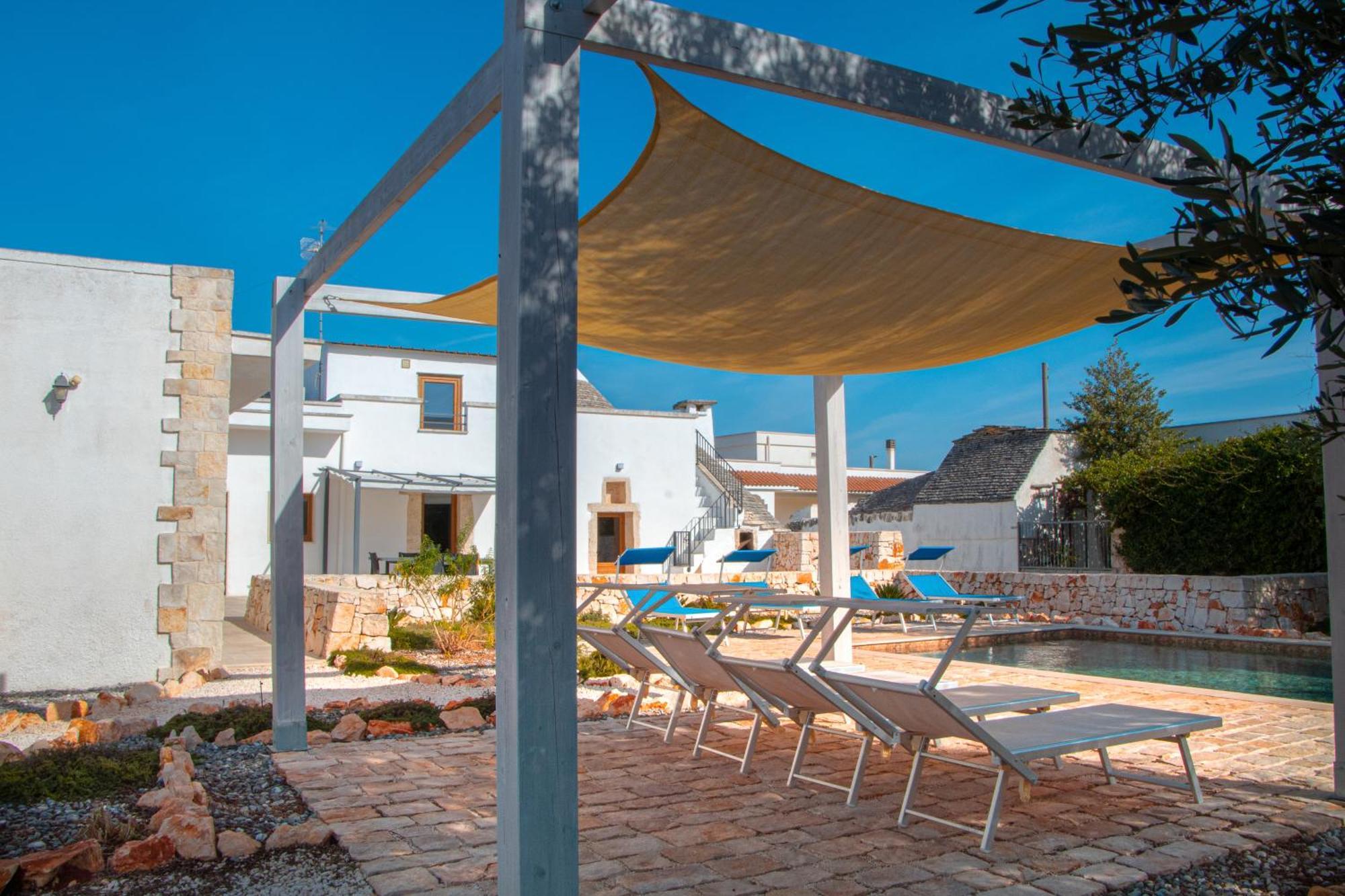 Villa With Trullo And Pool, Альберобелло Екстер'єр фото