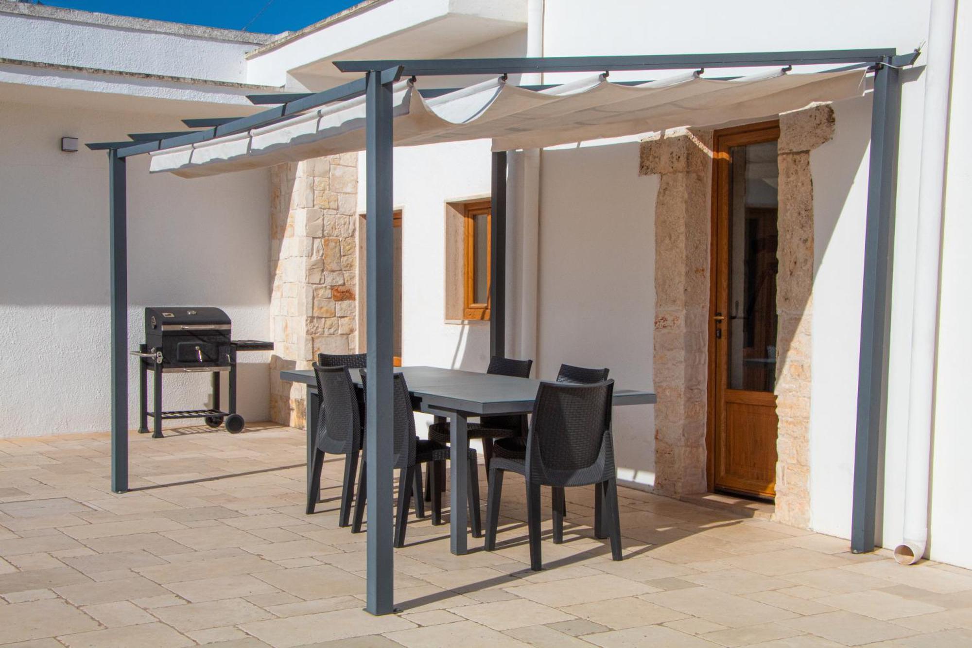 Villa With Trullo And Pool, Альберобелло Екстер'єр фото