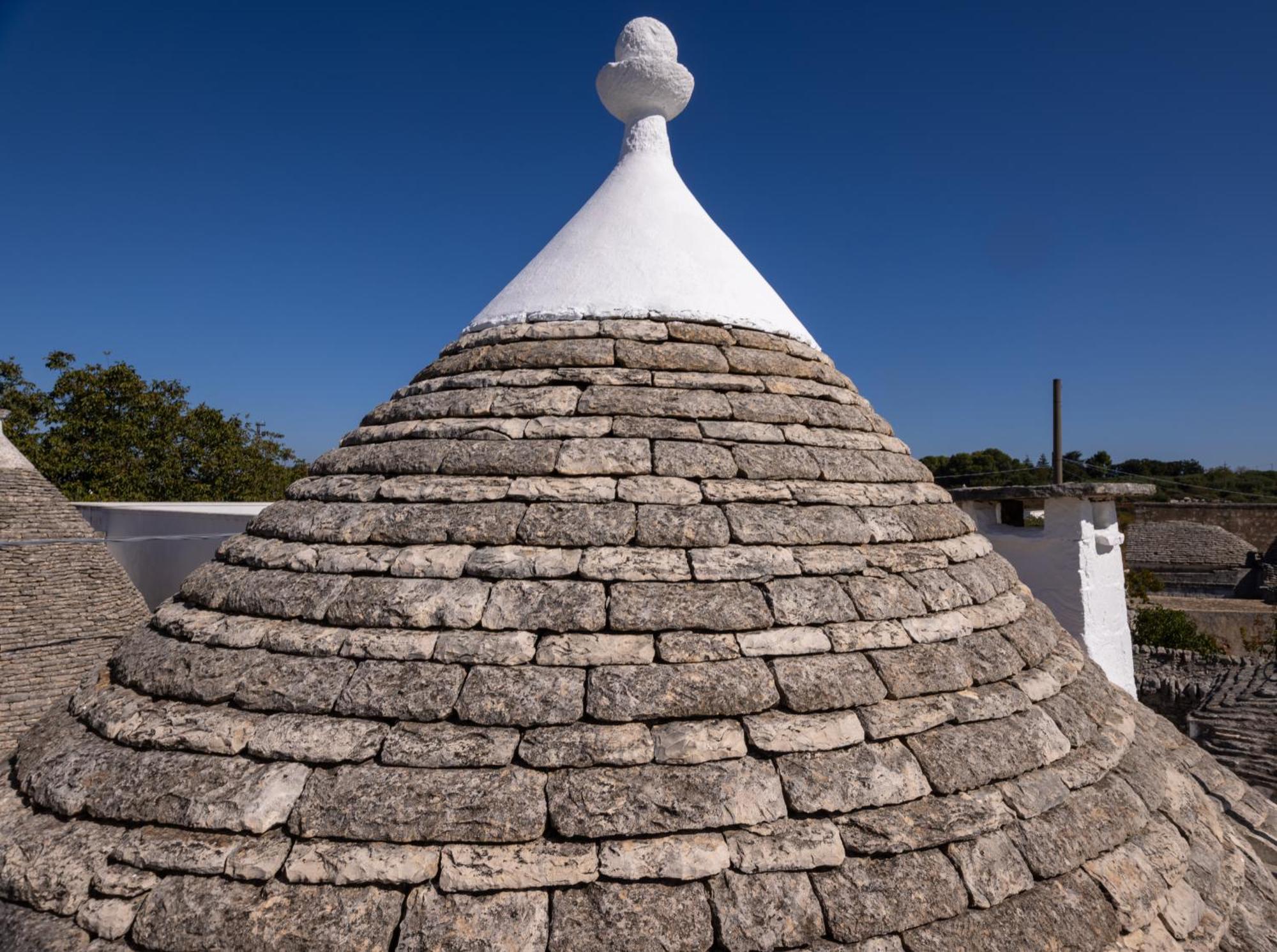 Villa With Trullo And Pool, Альберобелло Екстер'єр фото